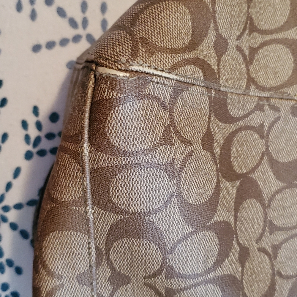 Purse - Picture 4 of 4